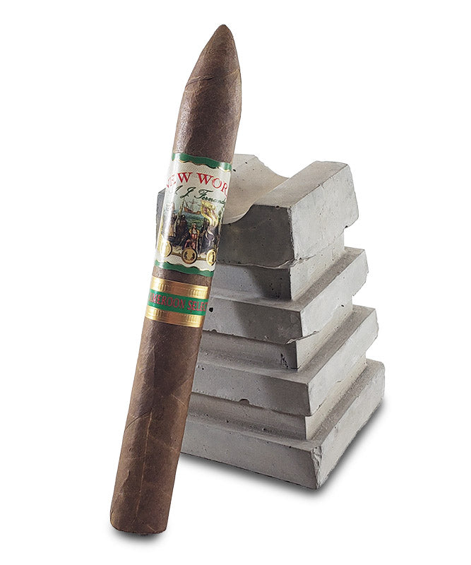 New World Cameroon | Torpedo 6 1/2 x 52 – Paladin Cigars